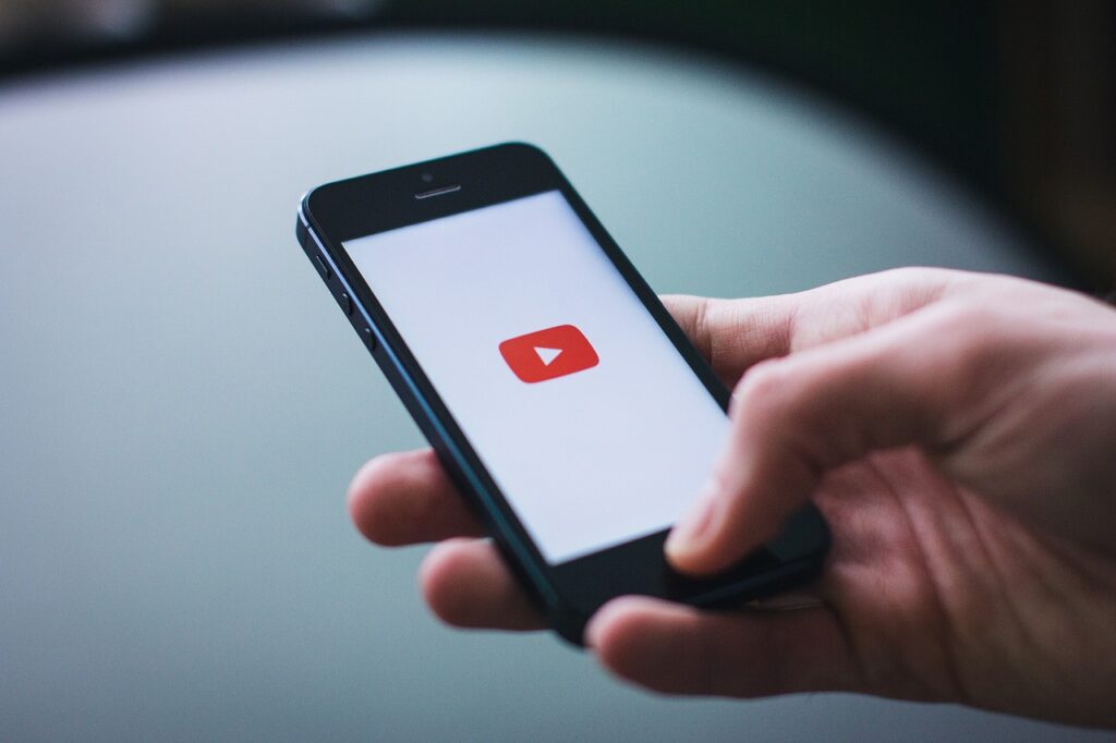 YouTubeを海外・国内の人に見てもらう際の注意点